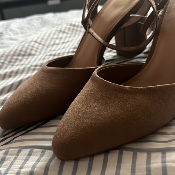 Brand new nude pointed toe heels - Picture 10 of 11